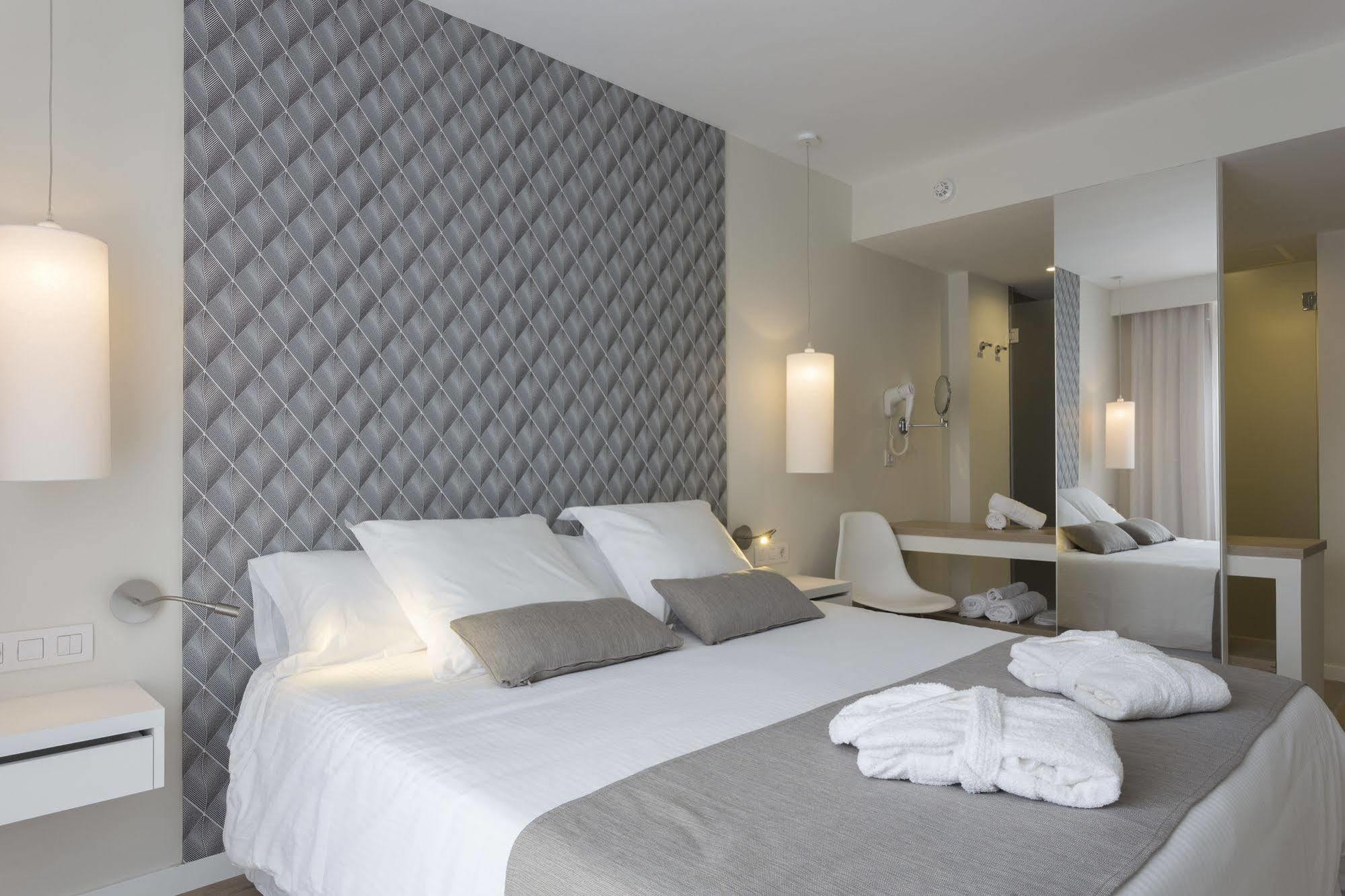 Aluasoul Ibiza - Adults Only Hotell Es Cana Exteriör bild